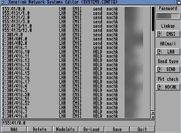 Der Xenolink Network Systems Editor mit geöffneter Datei SYSTEMS.CONFIG: eine lange Liste von Fidonet-Adressen wie 2:301/416.10 oder 155:41/0.0, je mit den Spalten LHA, EMSI und dem Versandmodus send oder HOLD, rechts Einstellungen für Passwort, Linkup, ARCmail und Paketprüfung.